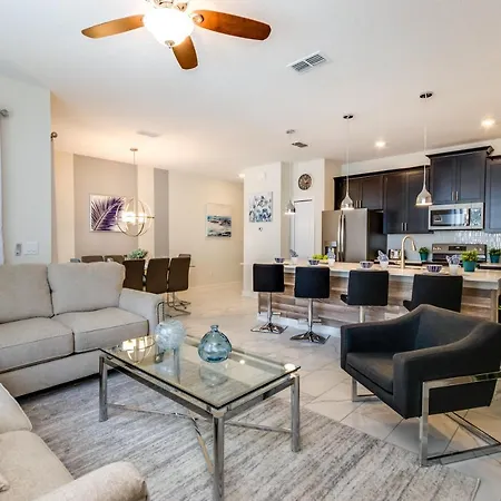 Stunning Home Wprivate Pool Free Water Park